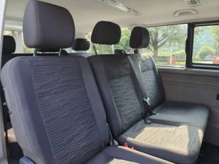 VOLKSWAGEN Caravelle usata, con Sensori di parcheggio anteriori