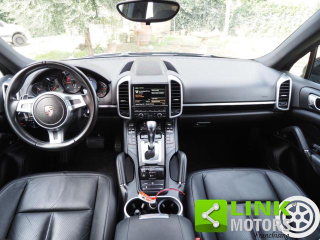 PORSCHE Cayenne usata, con Specchietti laterali elettrici