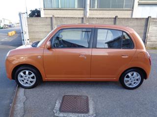 DAIHATSU Trevis usata, con Autoradio