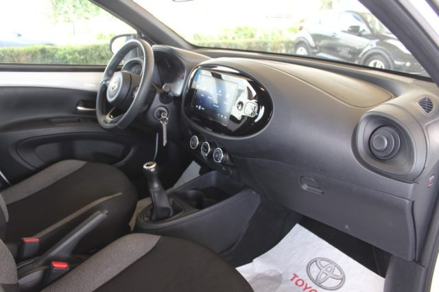 TOYOTA Aygo X usata, con Autoradio