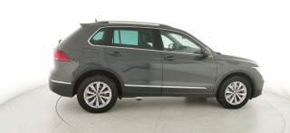 VOLKSWAGEN Tiguan usata, con Bracciolo