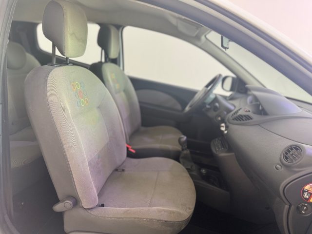 RENAULT Twingo usata 4