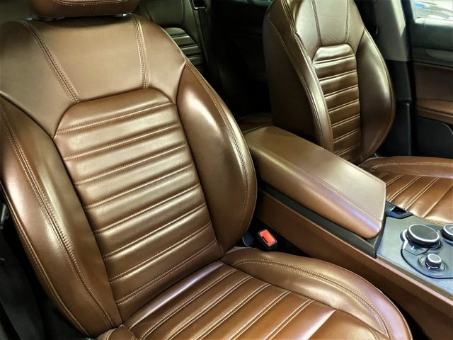 ALFA ROMEO Stelvio usata, con Sedile posteriore sdoppiato