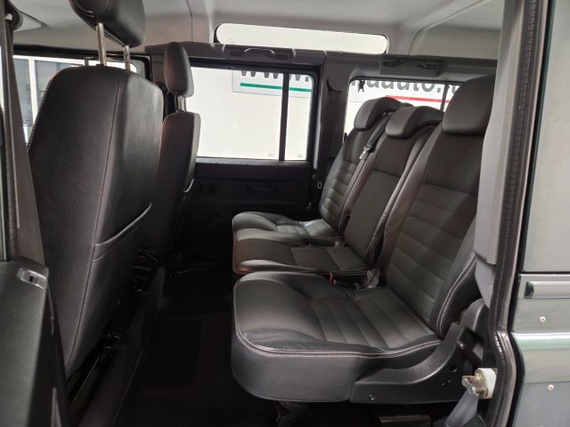 LAND ROVER Defender usata 21