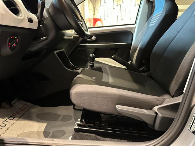 VOLKSWAGEN up! usata, con Park Distance Control