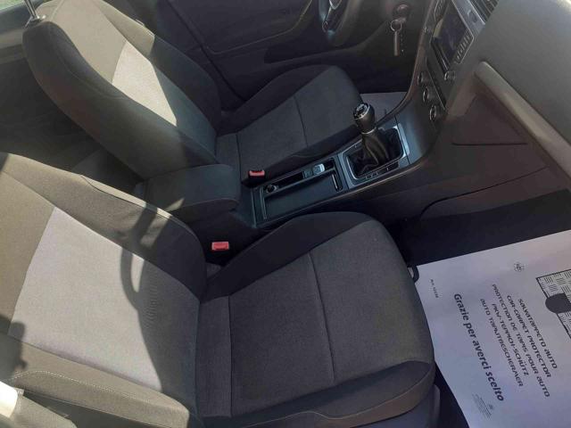 VOLKSWAGEN Golf usata, con Autoradio digitale