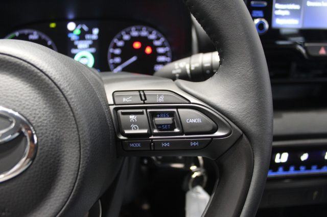 TOYOTA Yaris usata, con Telecamera per parcheggio assistito