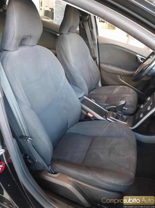 VOLVO V40 usata 22