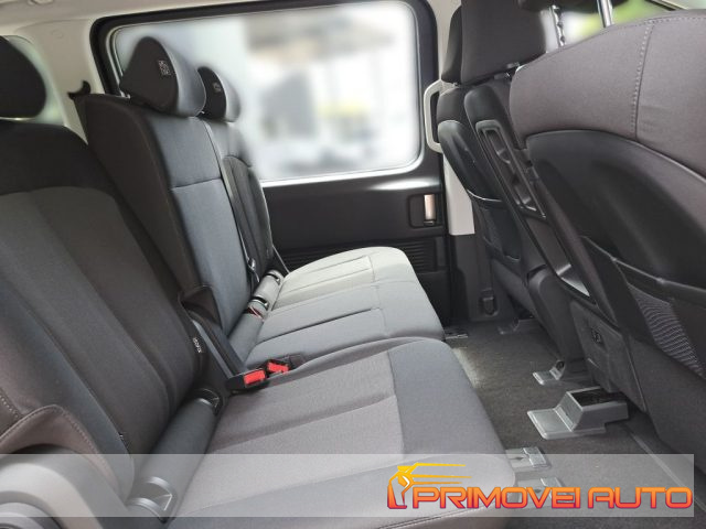 HYUNDAI Staria usata, con Autoradio