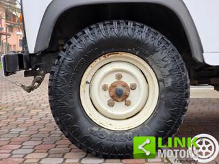 LAND ROVER Defender usata 25