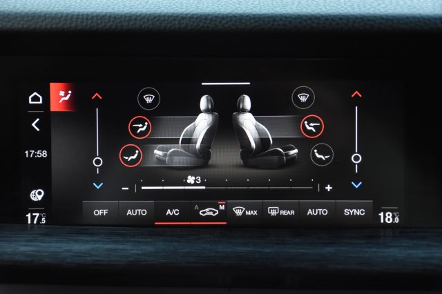 ALFA ROMEO Stelvio usata, con Sedile posteriore sdoppiato