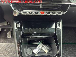 PEUGEOT 2008 usata, con Fari LED