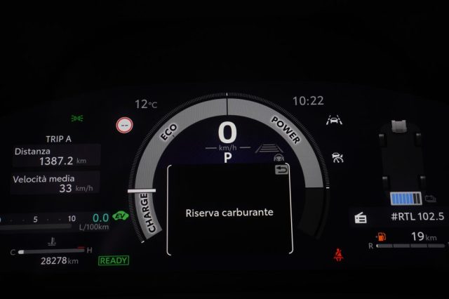 TOYOTA C-HR usata 11