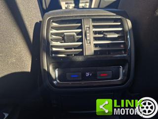 VOLKSWAGEN Passat Variant usata, con MP3