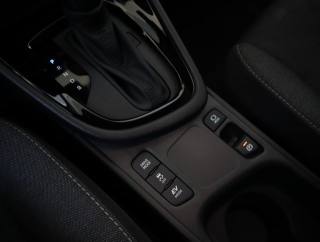 TOYOTA Yaris usata, con Autoradio digitale