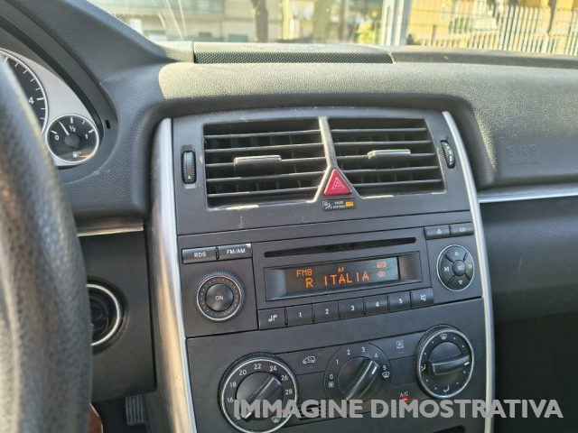 MERCEDES-BENZ B 180 usata, con Climatizzatore