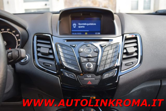 FORD Fiesta usata, con Autoradio