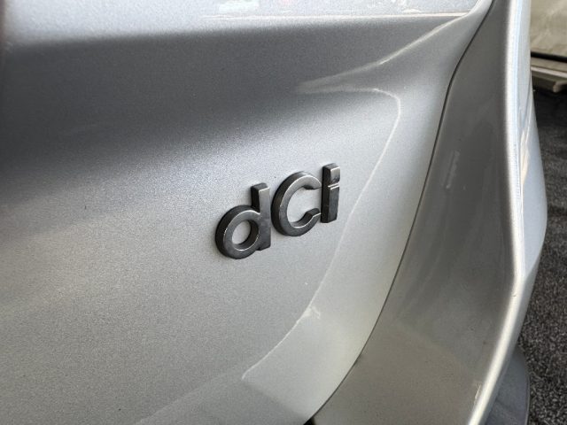 RENAULT Scenic usata, con Sensori di parcheggio posteriori