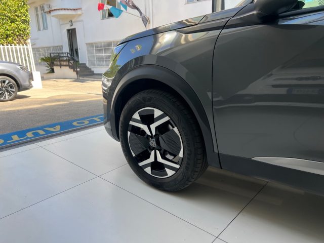 PEUGEOT 2008 usata, con Luci diurne LED