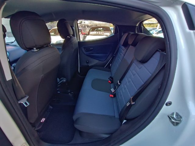 LANCIA Ypsilon usata, con ESP