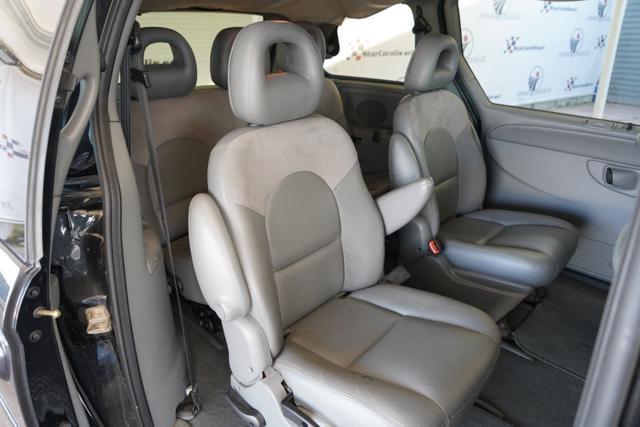 CHRYSLER Voyager usata 19