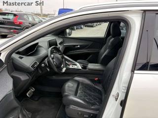 PEUGEOT 5008 usata, con Park Distance Control