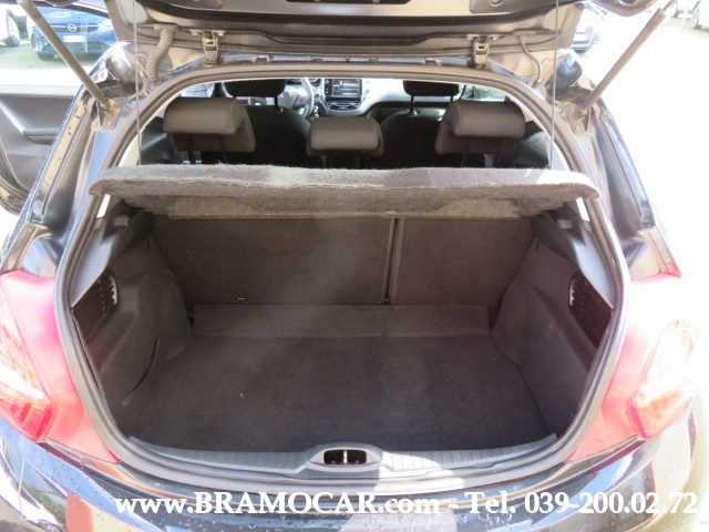 PEUGEOT 208 usata, con Bracciolo