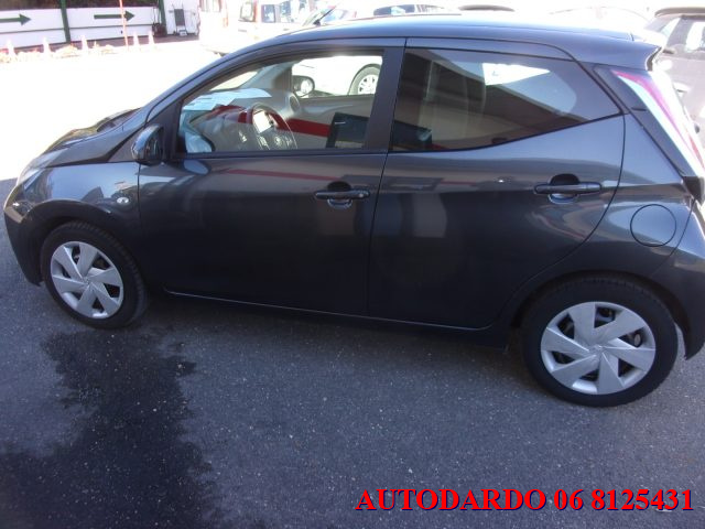 TOYOTA Aygo usata 24