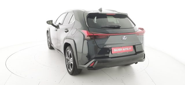 LEXUS UX 250h usata, con Specchietti laterali elettrici