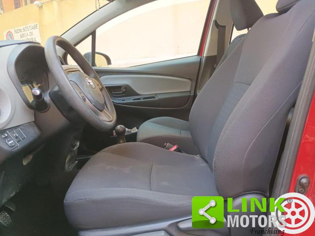 TOYOTA Yaris usata 28