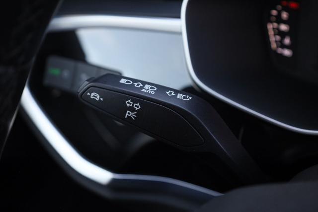 AUDI Q3 usata, con Airbag testa