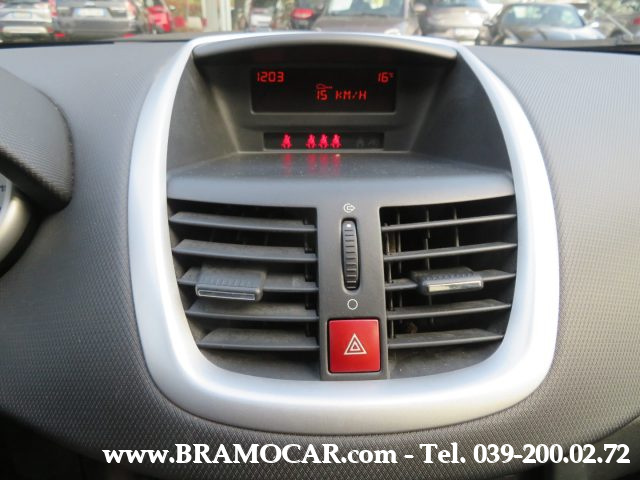 PEUGEOT 207 usata, con MP3