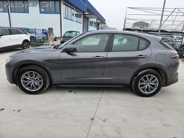 ALFA ROMEO Stelvio usata, con Alzacristalli elettrici