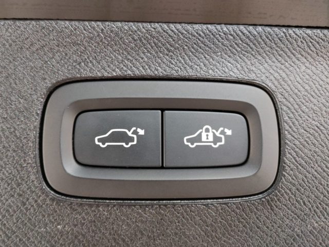 VOLVO XC90 usata, con Sedili riscaldati