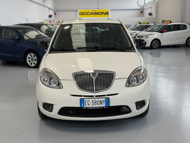LANCIA Ypsilon usata, con Airbag