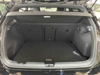 VOLKSWAGEN Golf usata, con USB