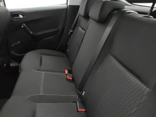 PEUGEOT 208 usata, con Sedile posteriore sdoppiato