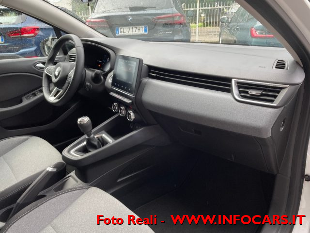 MITSUBISHI Colt usata, con USB