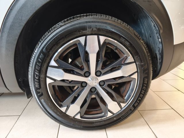 PEUGEOT 3008 usata, con Boardcomputer