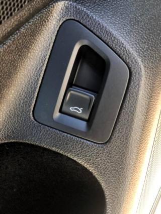 VOLKSWAGEN Passat Variant usata, con Leve al volante