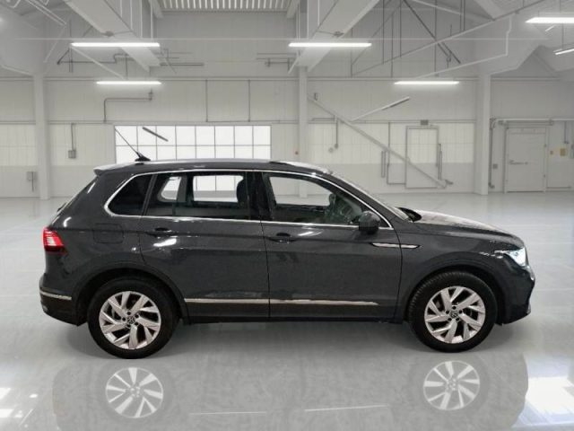 VOLKSWAGEN Tiguan usata, con Airbag Passeggero