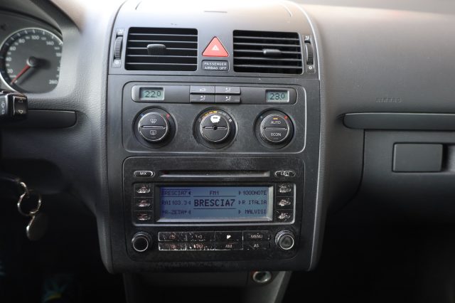 VOLKSWAGEN Touran usata, con Monitoraggio pressione pneumatici