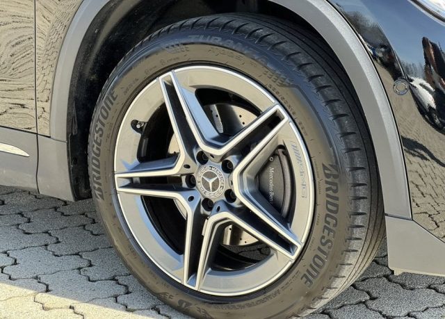MERCEDES-BENZ GLA 220 usata, con Cerchi in lega
