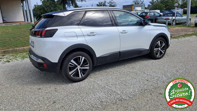 PEUGEOT 3008 usata, con Airbag