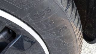 MERCEDES-BENZ GLB 200 usata, con Volante in pelle