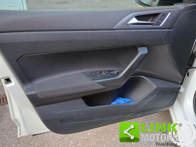 VOLKSWAGEN Taigo usata, con Fari full-led