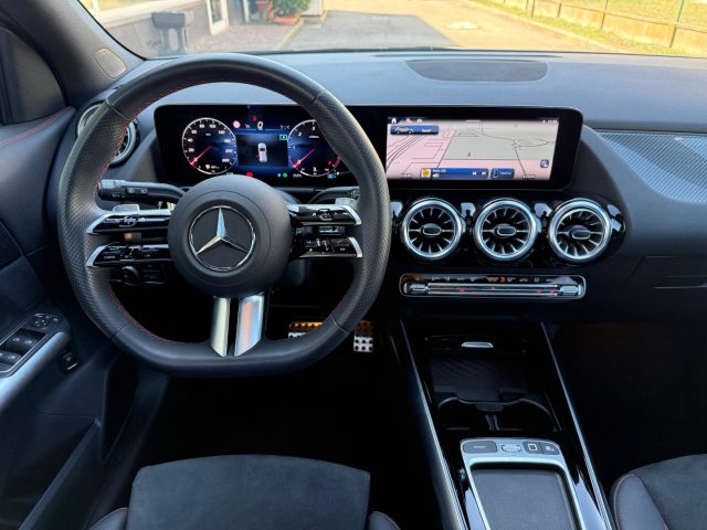 MERCEDES-BENZ GLA 200 usata, con Controllo automatico clima