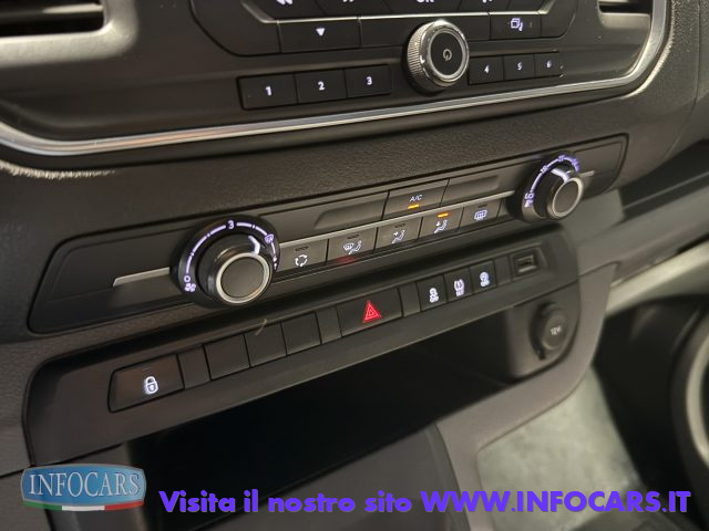 PEUGEOT Expert usata, con USB