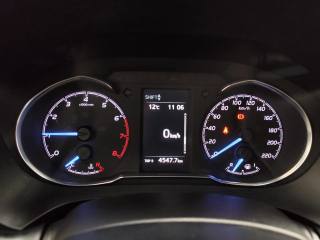TOYOTA Yaris usata 16