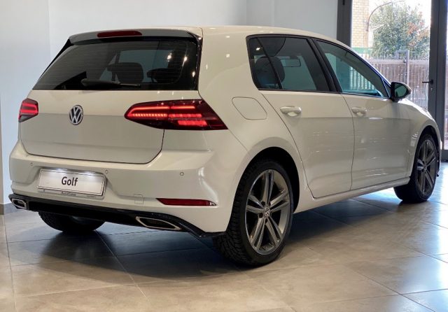 VOLKSWAGEN Golf usata, con Autoradio